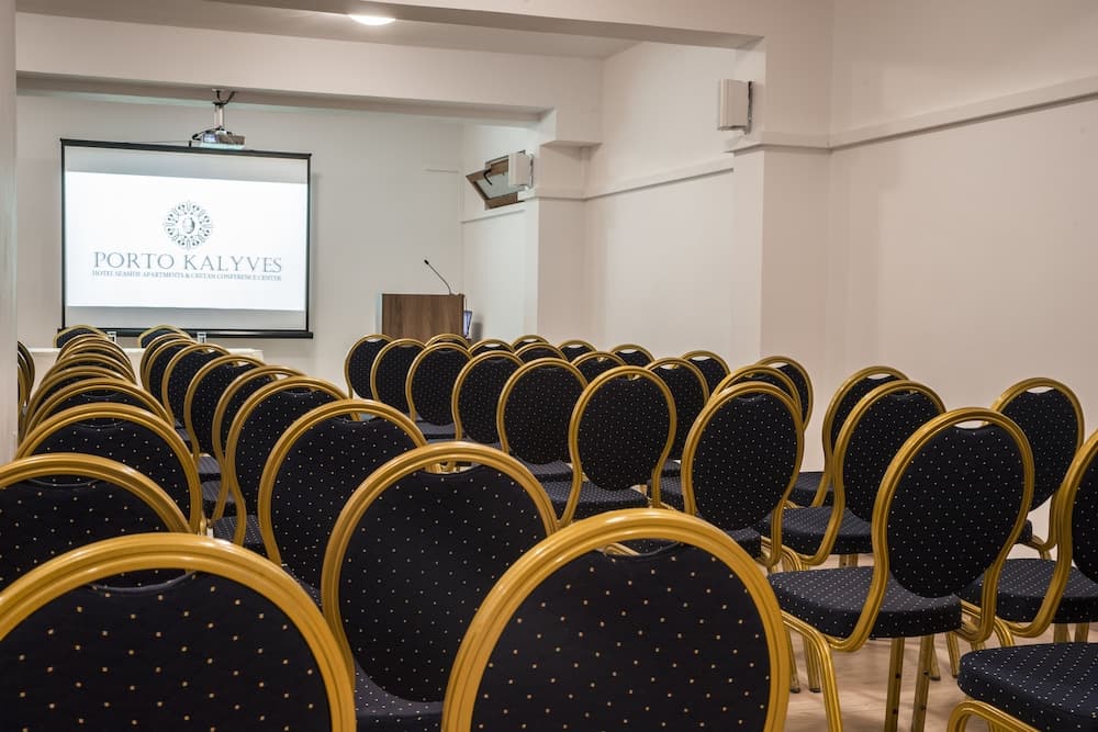 Porto Kalyves Seaside Apartments