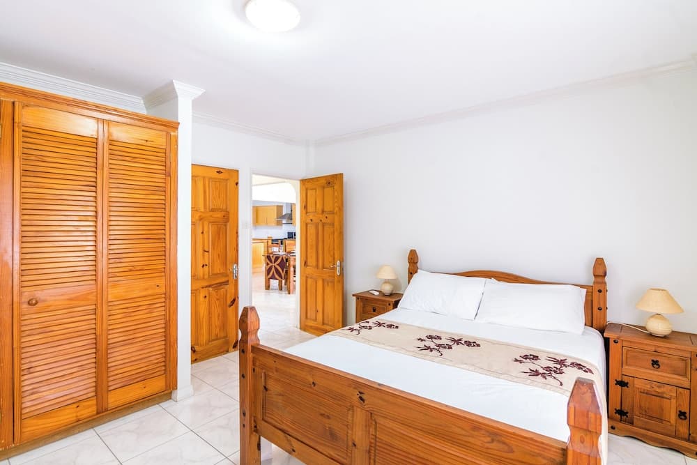 Woburn Villa Apartments