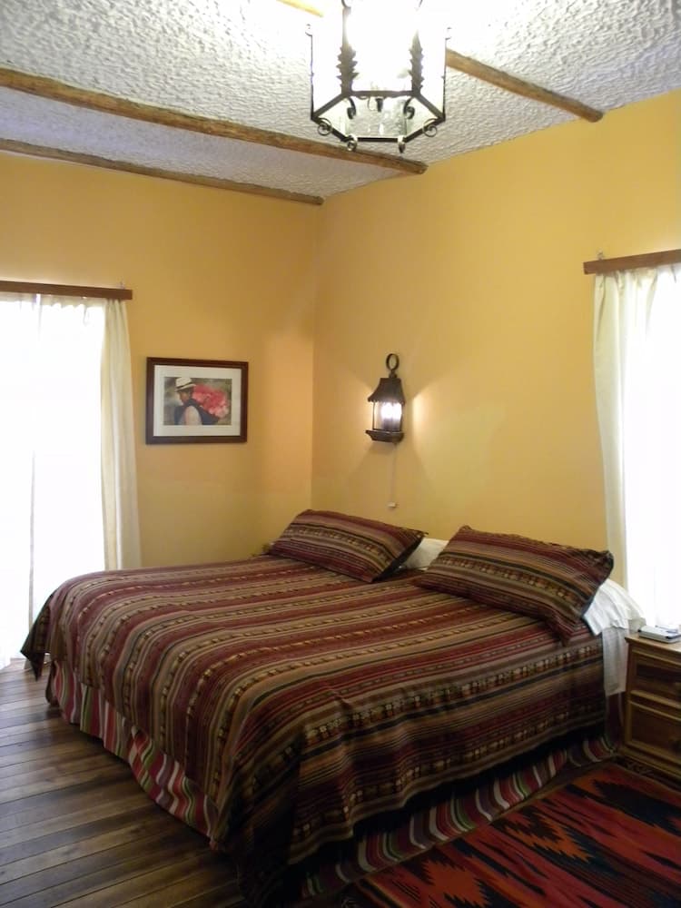 Land of the Sun Hotel