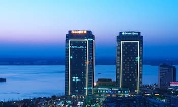DoubleTree by Hilton Hotel Wuhu