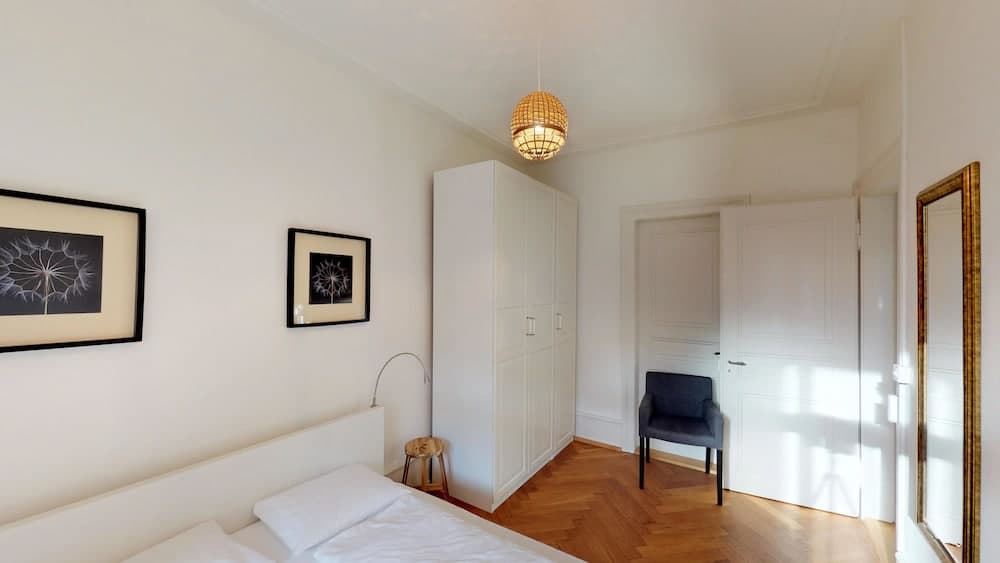 Unique Serviced Living at Airport Line