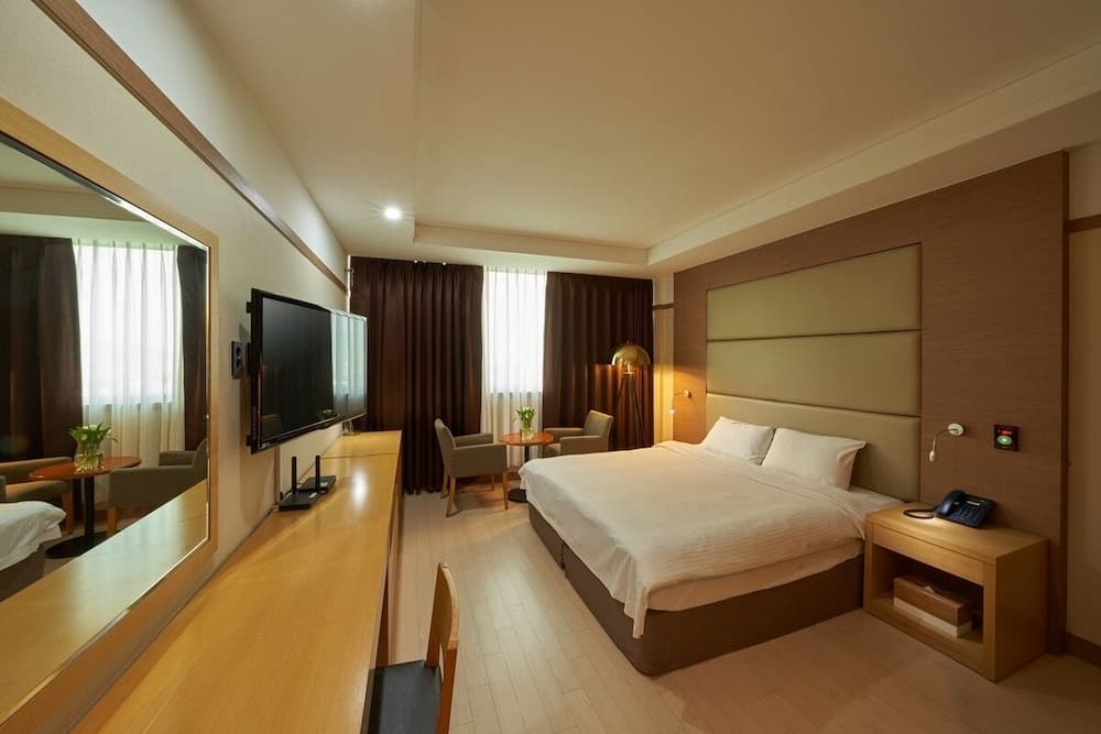 Gyeongju GG Tourist Hotel