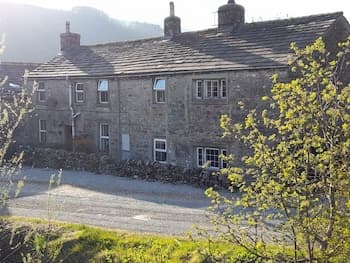 Sweetbriar Cottage B&B and Camping