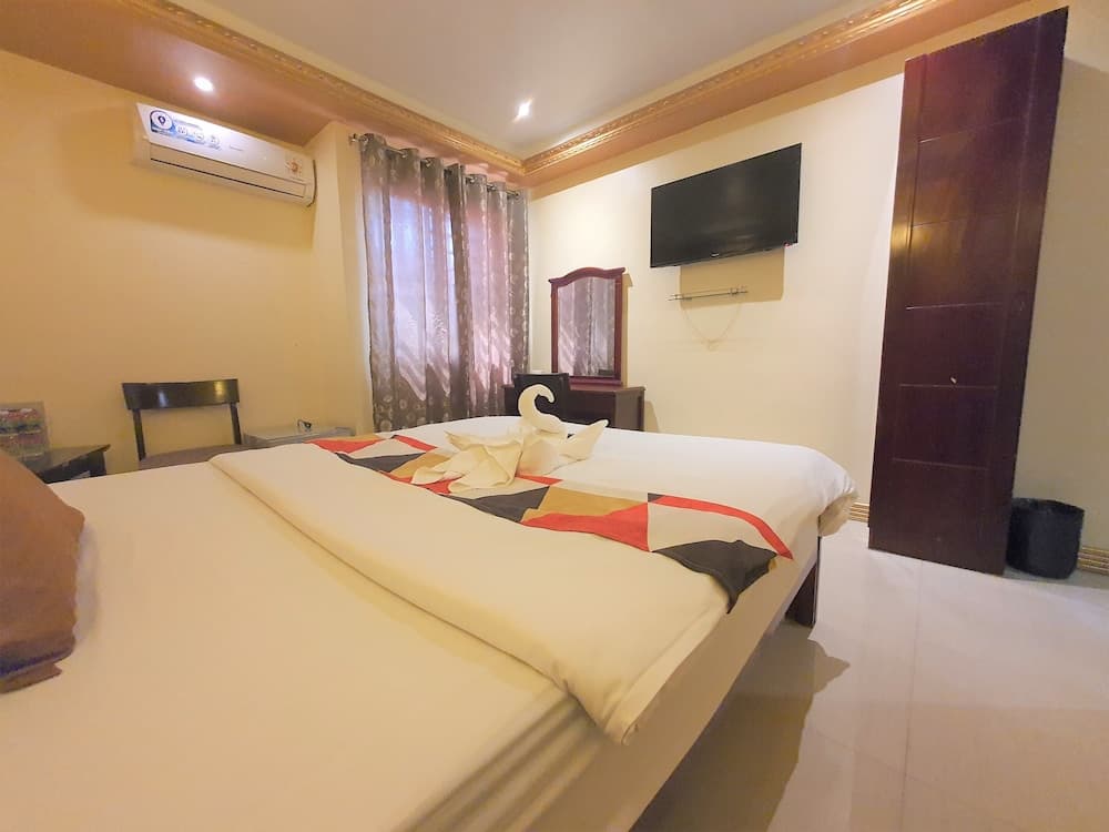 Clark Imperial Hotel