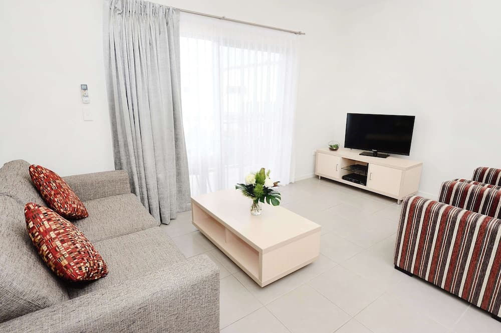 Oaks Middlemount Suites