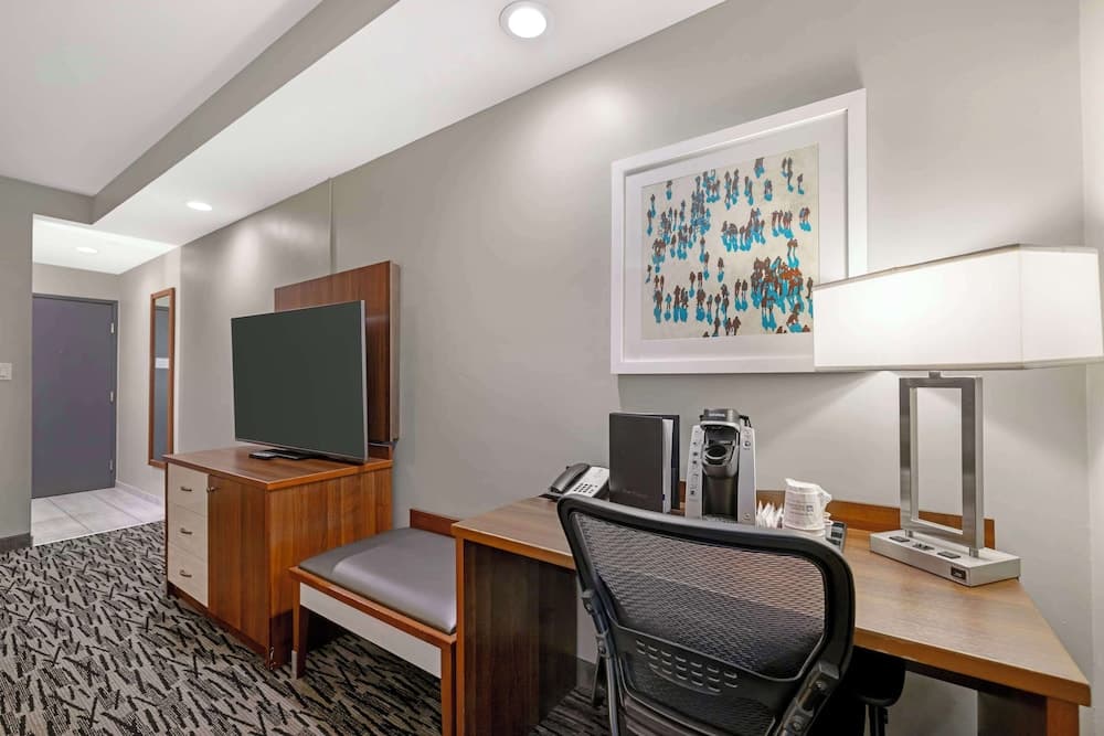 Best Western on the Avenue