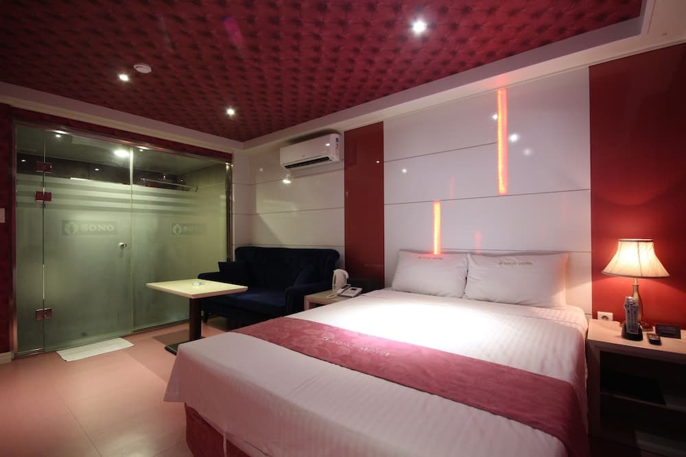 Sono Hotel