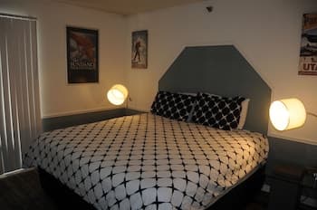 Park City Condo with 6 beds, 3 bedroom, 3 bath, 4 min to ski, 2 min to Sundance HQ