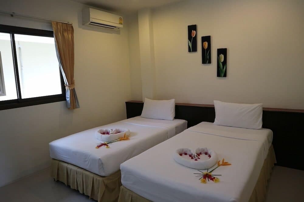 Baan Saensook Villas