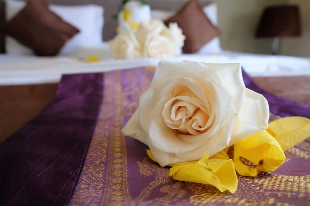 Magnum Hotel & Suites West Bay