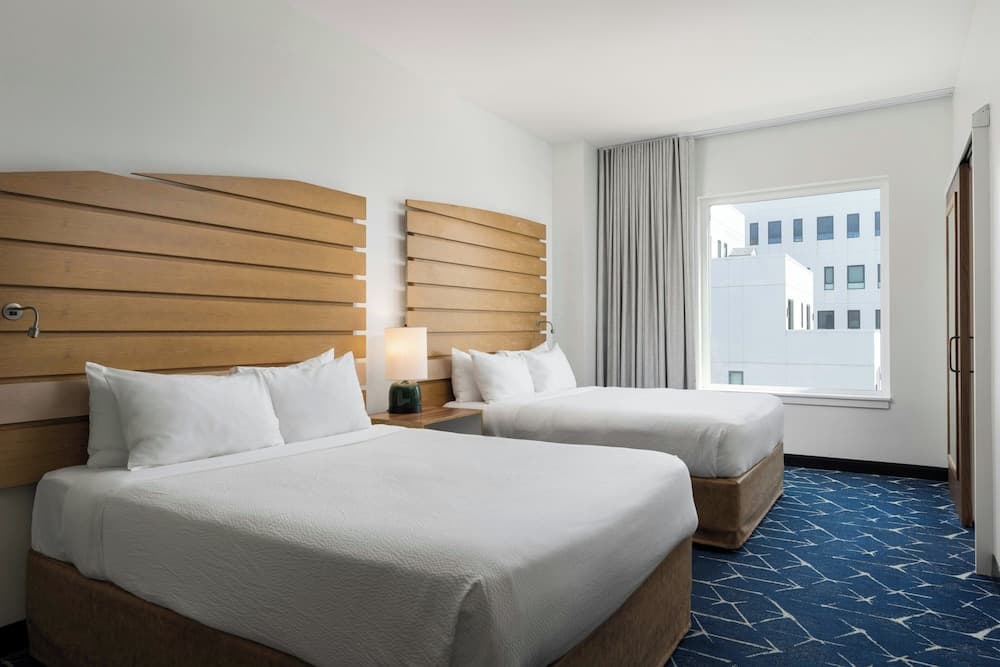 SpringHill Suites by Marriott Oceanside Beach