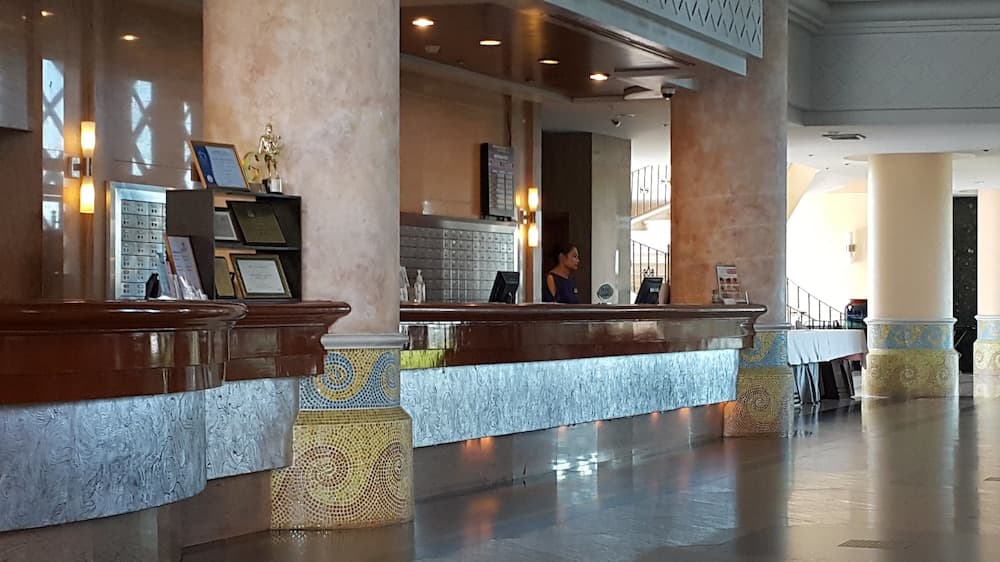 Long Beach Garden Hotel and Pavilions