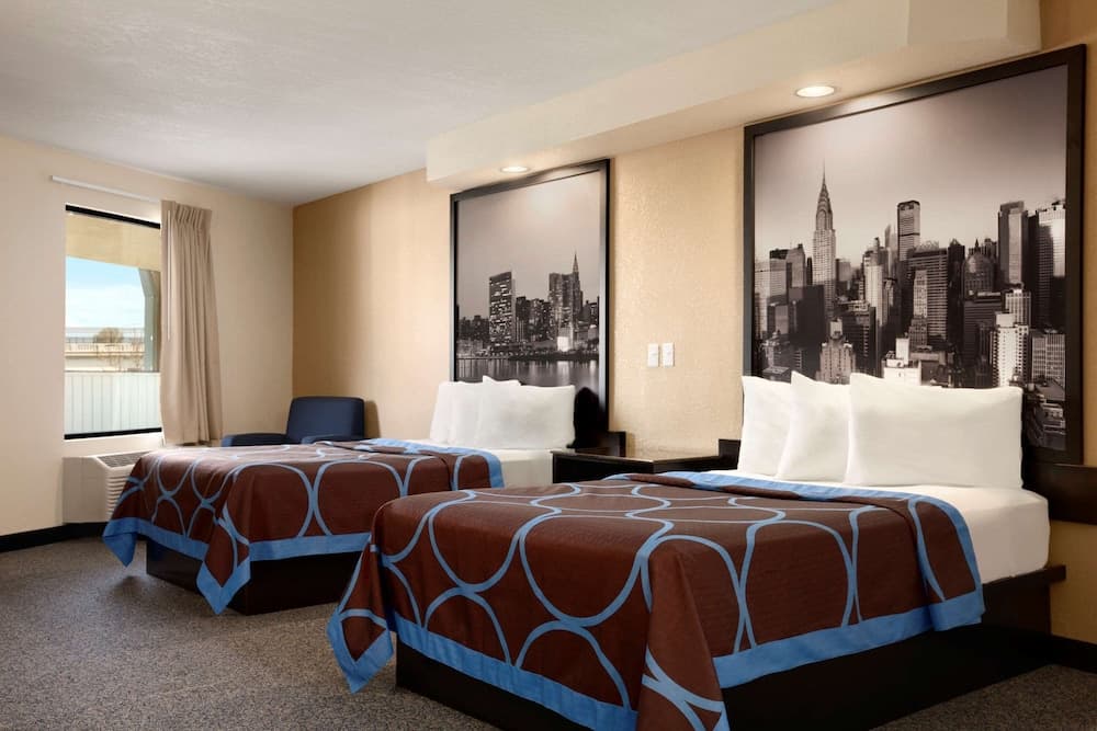 Super 8 by Wyndham Rahway/Newark