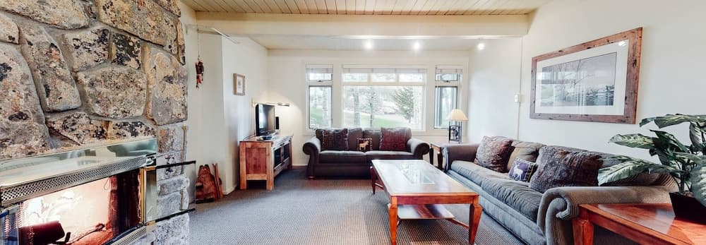 Aspenwood - CoralTree Residence Collection