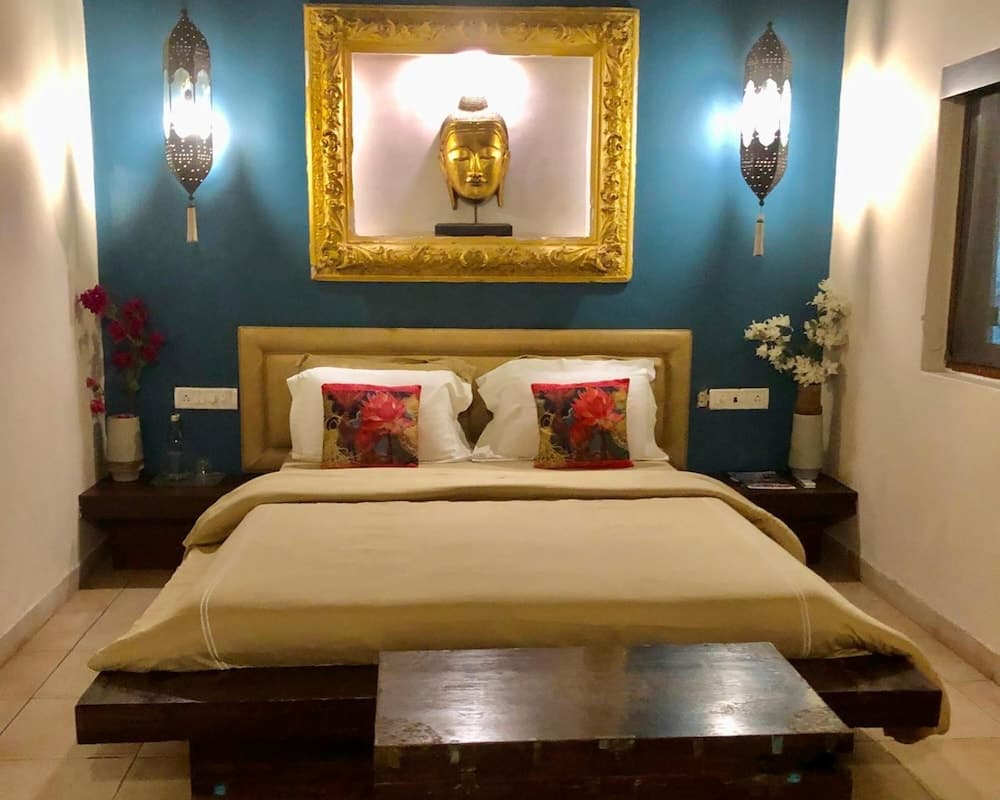 Mango Farm House Awas