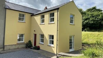 Ty Fynnon Holiday Cottage