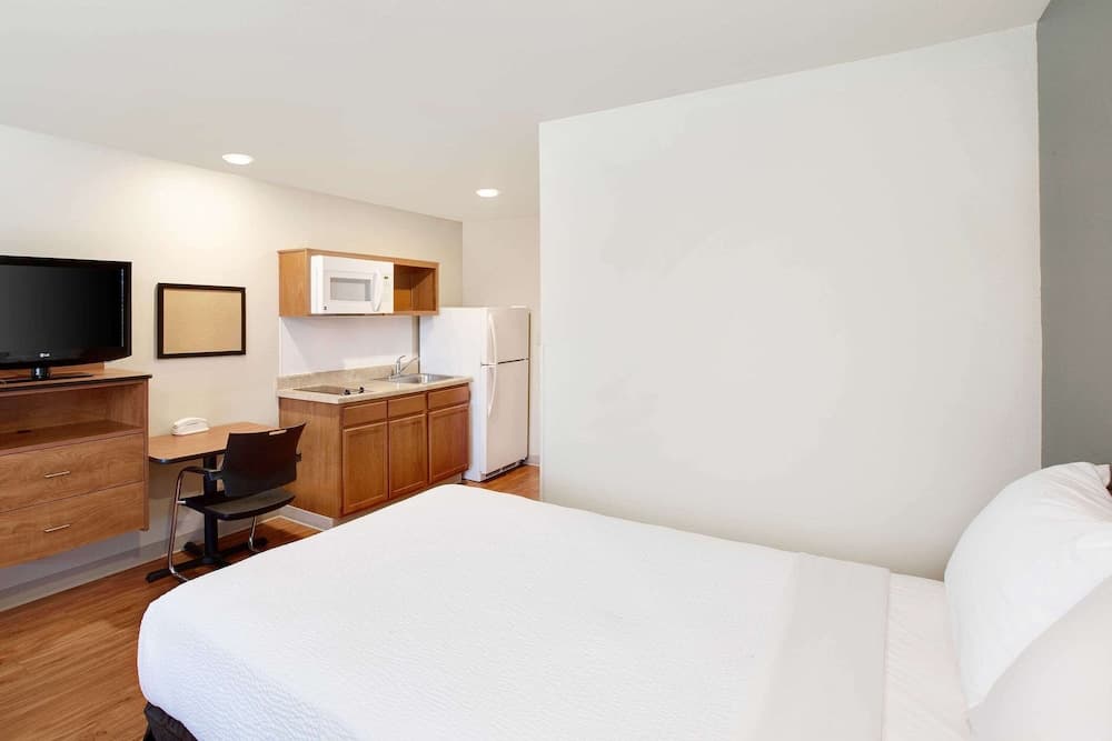 WoodSpring Suites Lake Charles