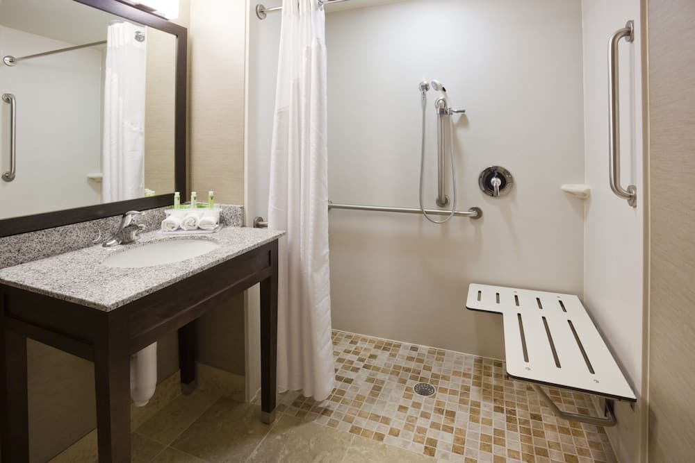 Holiday Inn Express & Suites Willmar by IHG