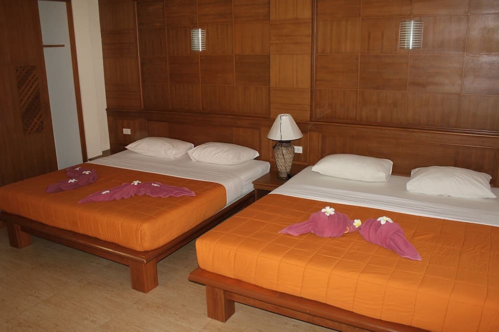 D.R. Lanta Bay Resort