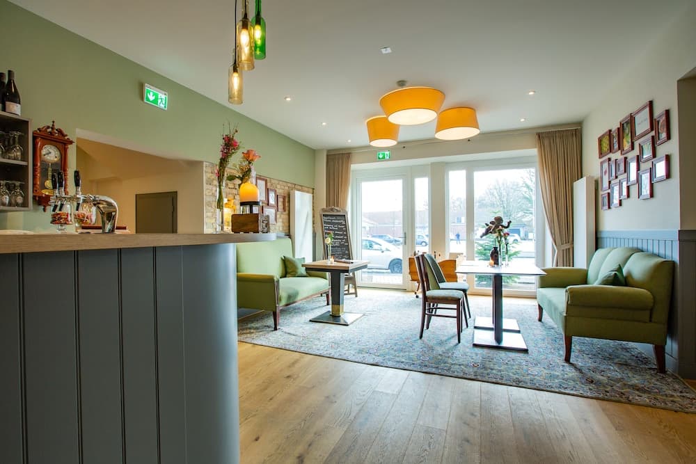 Hotel, Restaurant und Weinhandel Weinbek