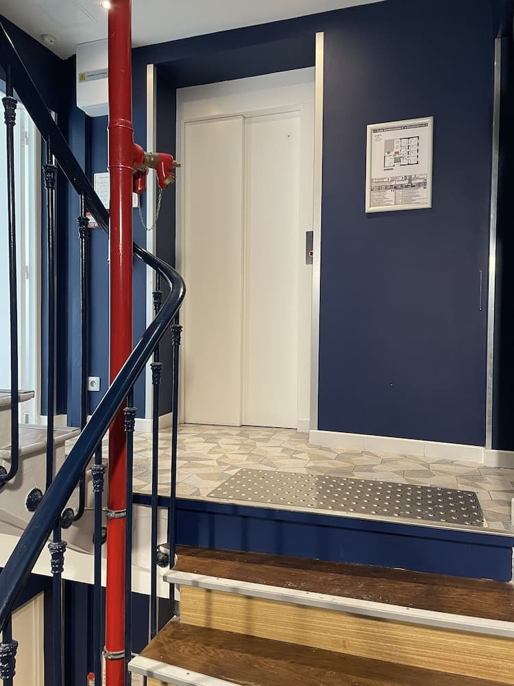 Mary's Hotel République