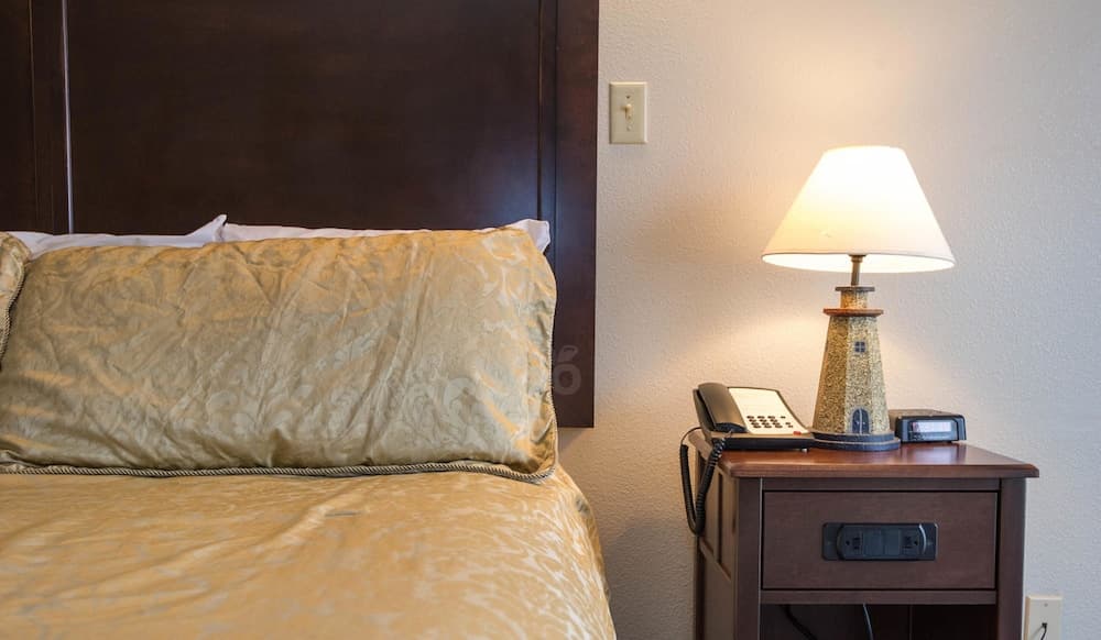 The Sandcastle Beachfront Hotel