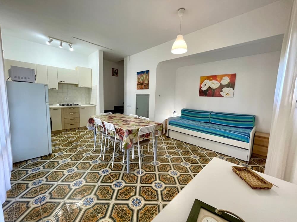 Comfy Villa With Pool and Barbecue