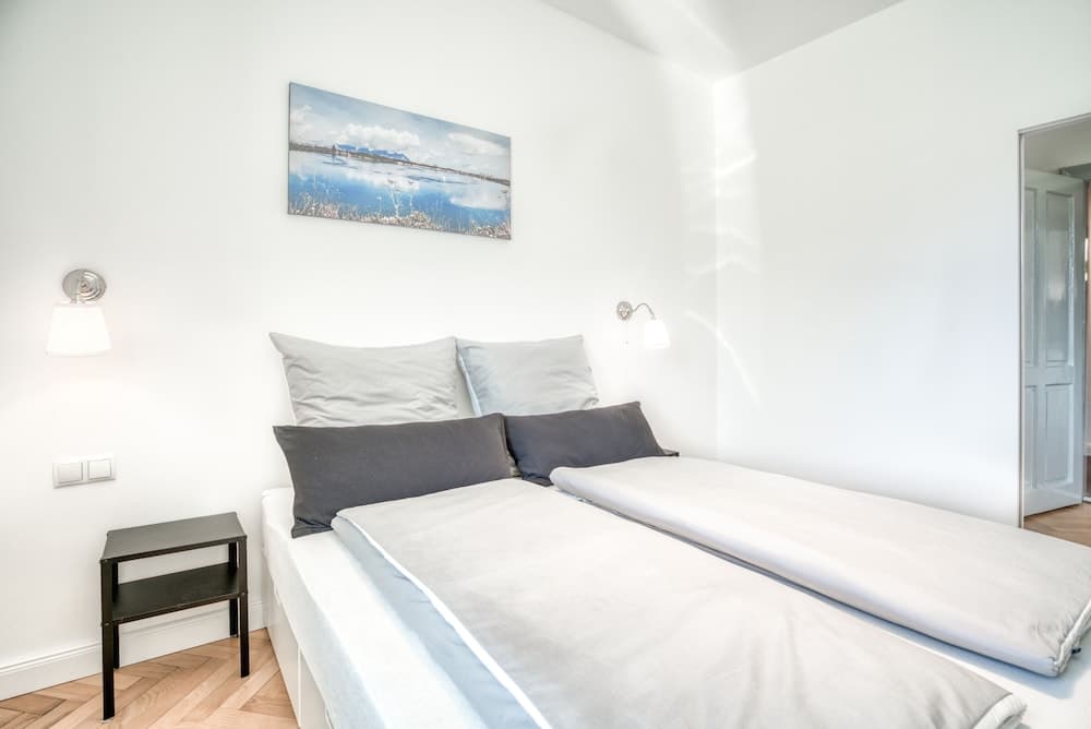 InnsbruckHomes at Botanical Garden