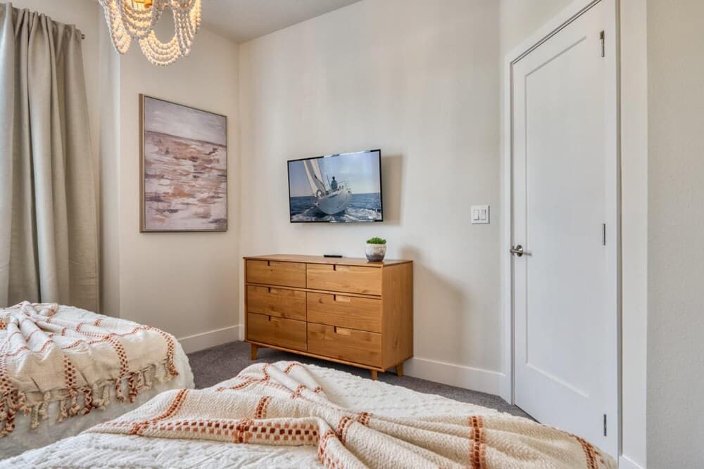 Modern and Spacious Home With Private Pool Near Disney