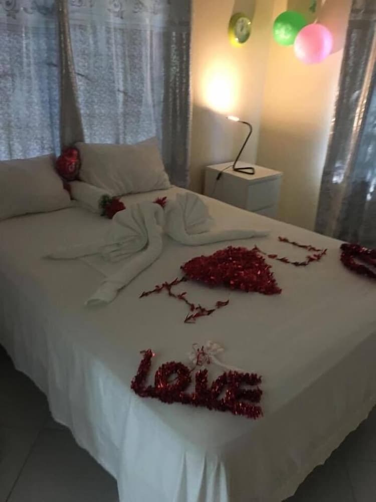 Arms Of Charms Guesthouse