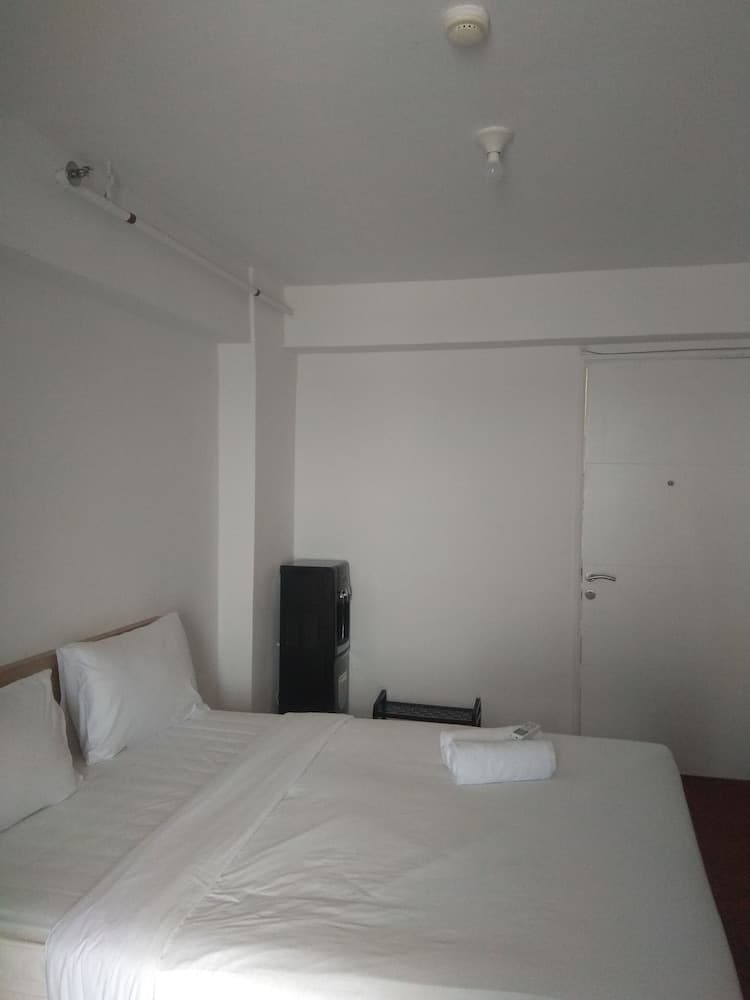 Good Deal Bassura City Studio Apartment
