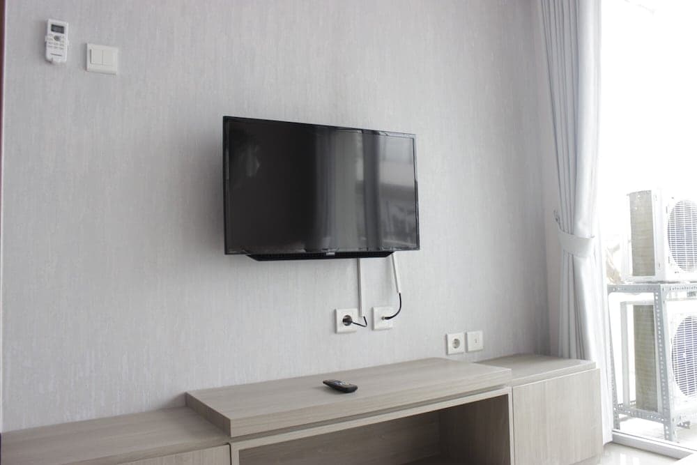 Homey 3BR Apartment at Gateway Pasteur near Exit Toll