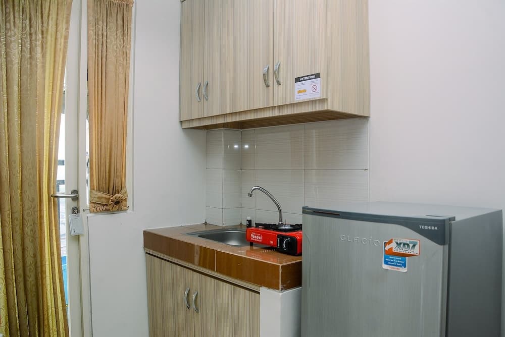 Comfort Studio Apartment Margonda Residence 4 near UI