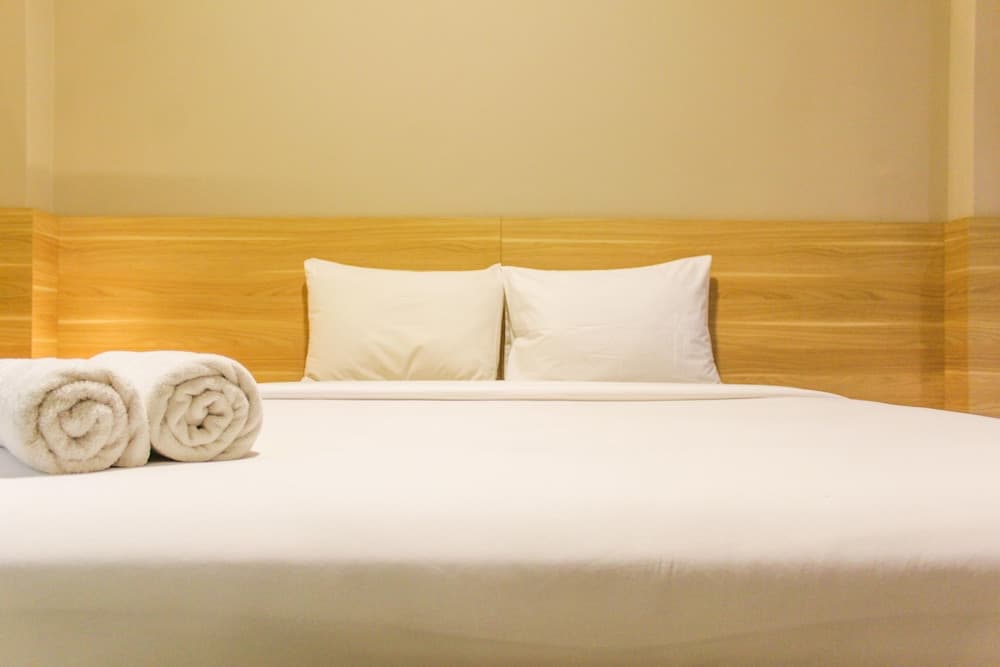 Cozy and Comfortable Studio (No Kitchen) Apartment at Mustika Golf Residence