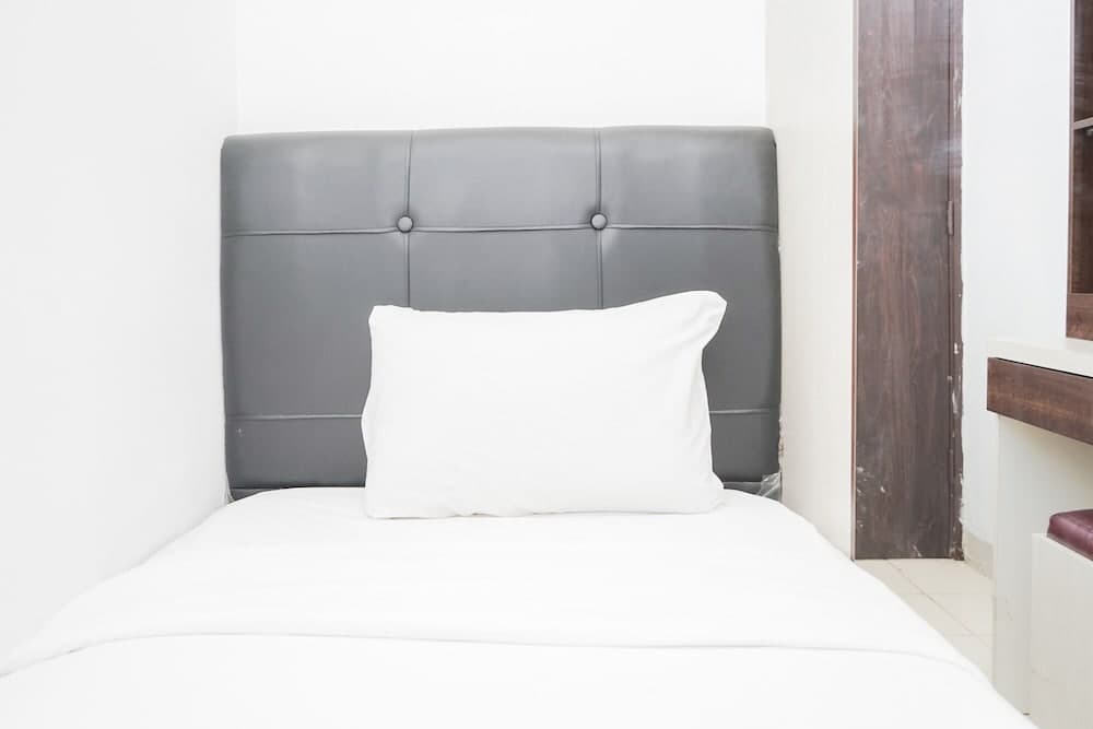 Spacious and Nice 2BR Serpong Greenview Apartment