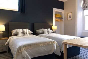 Wee Bunker - Central Location