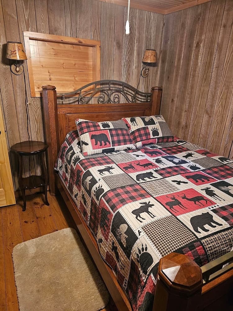 Butler's Bay Teal Lake Cabin