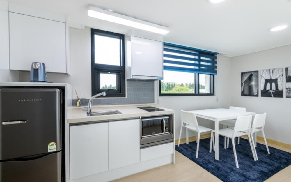 Jeju Jejuga Joaseo Pension