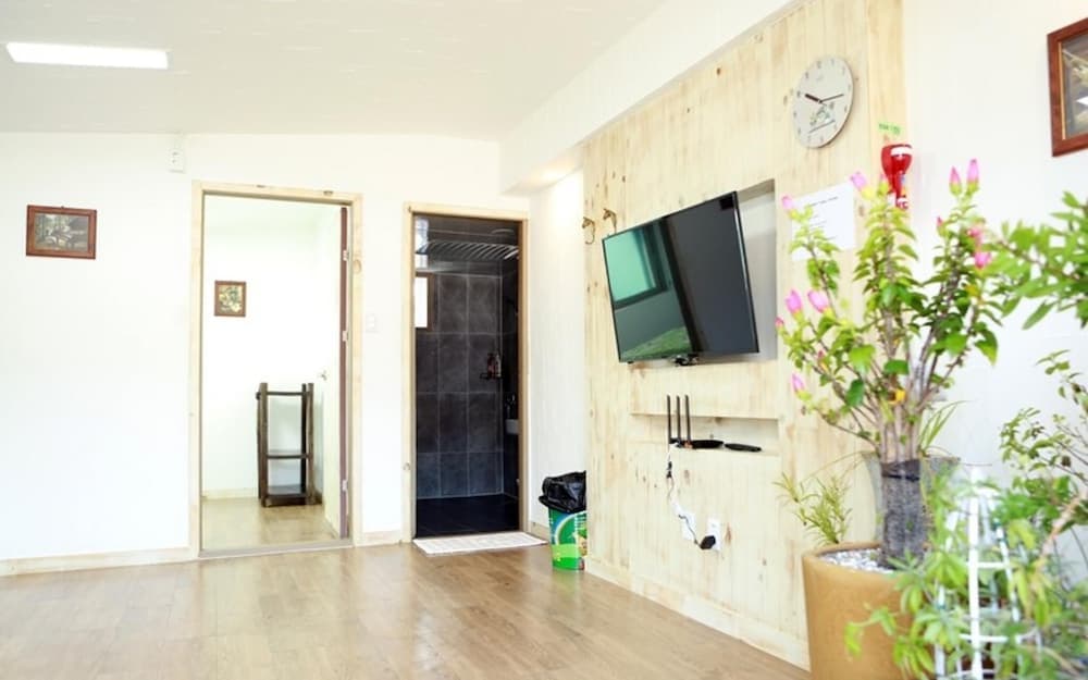 Jeongeup Brahms Pension A