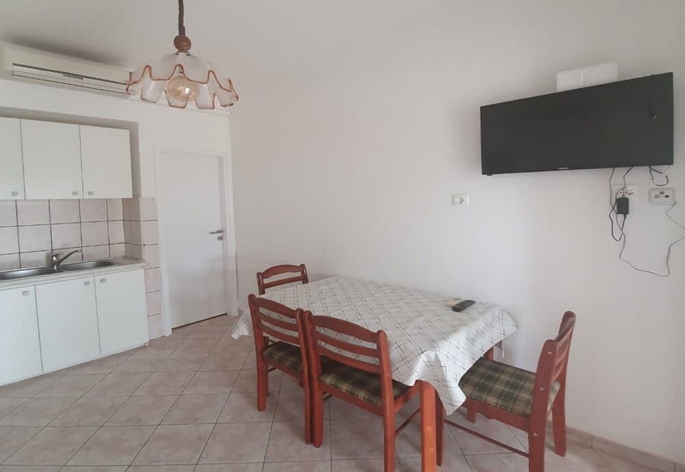 Beachfront Apartment Gaj 12