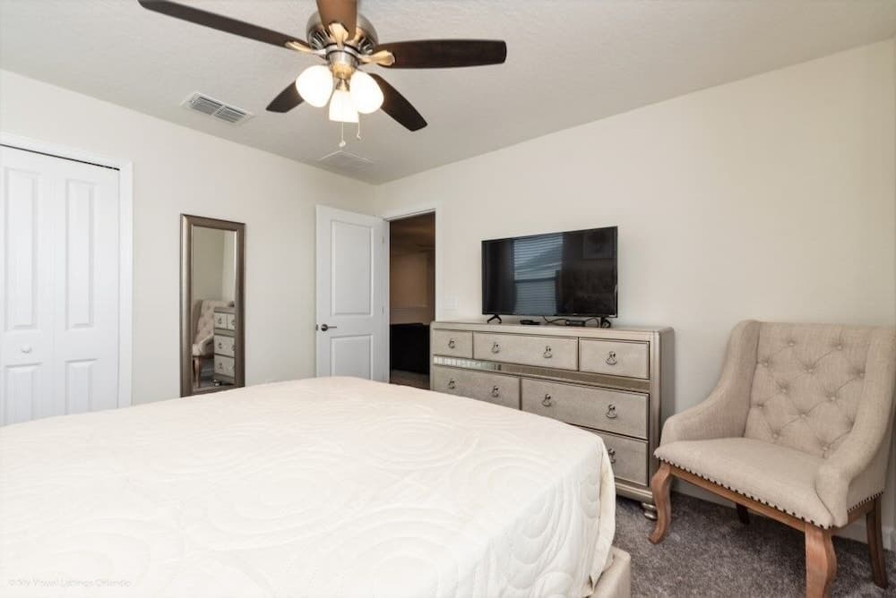 1625maids 9 Bedroom Villa by Redawning