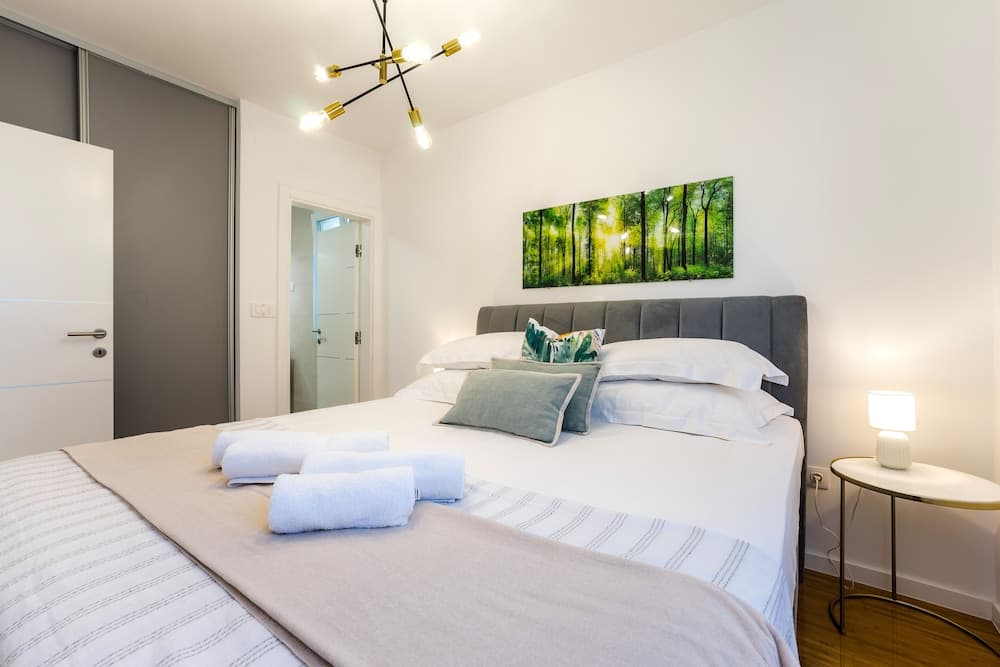 Penthouse Apartment Perla with Jacuzzi