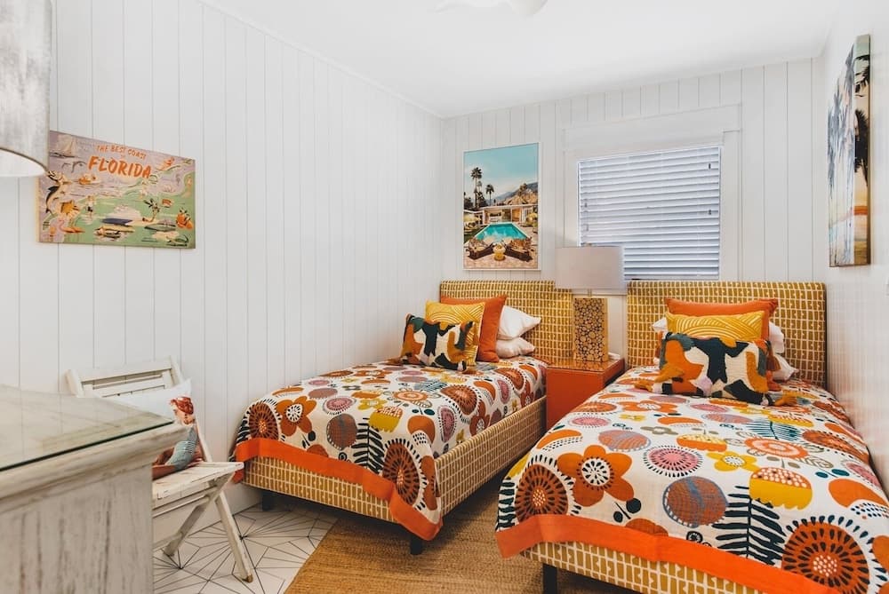 Sandbox 203 71st St East 2 Bedroom Villa by RedAwning