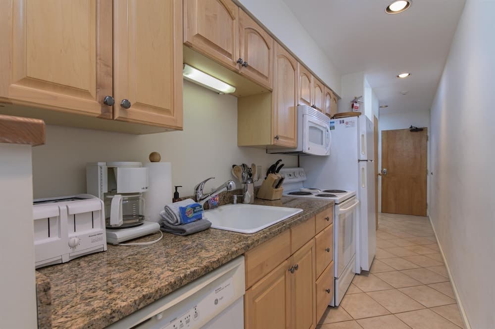 208 Village Gate Studio Bedroom Condo by RedAwning