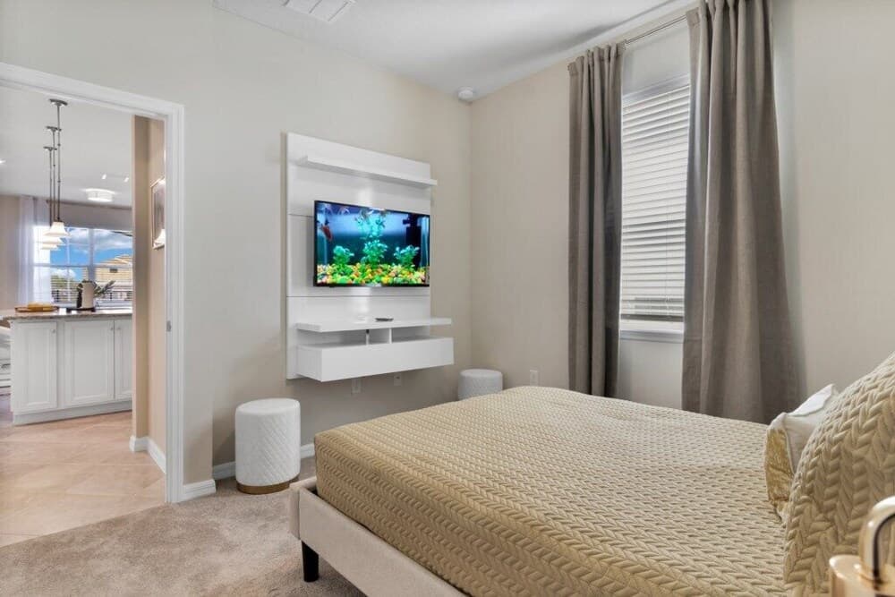 Summer Deal! 5 Bdrm Solterra Home!