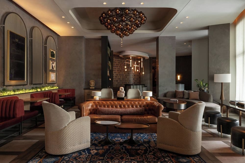 The Tess, Autograph Collection