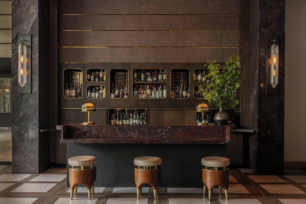 The Tess, Autograph Collection