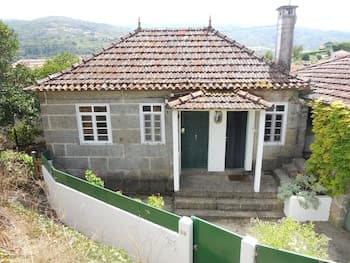 Charming 2-bed Cottage in Santa Marinha do Zêzere