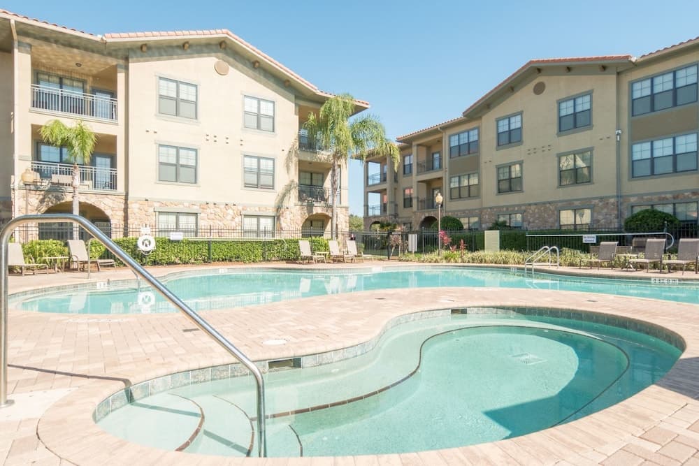 Bp614cp - 3 Bed Condo in the Bella Piazza Community