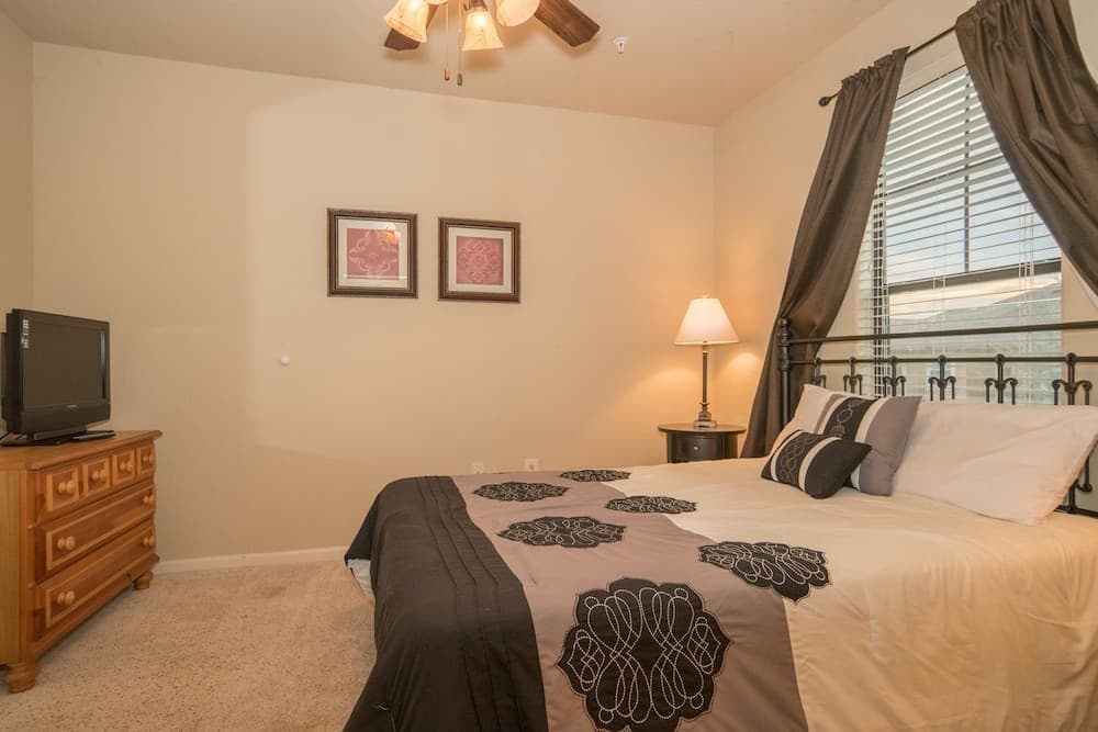 Bp621cp 3 Bedroom Condo in Bella Piazza